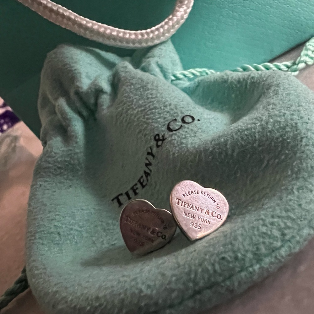 Return to Tiffany Heart Tag Stud Earrings (Authentic)